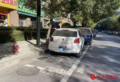 小區(qū)停車位之爭(zhēng) 便民設(shè)施還是出行障礙？